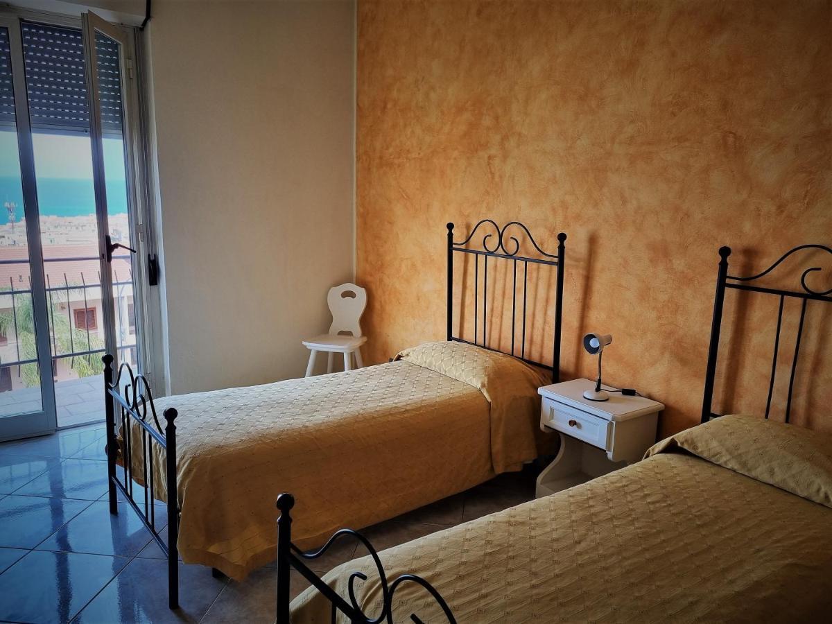 Delle Rose Bed & Breakfast Cefalu Bagian luar foto