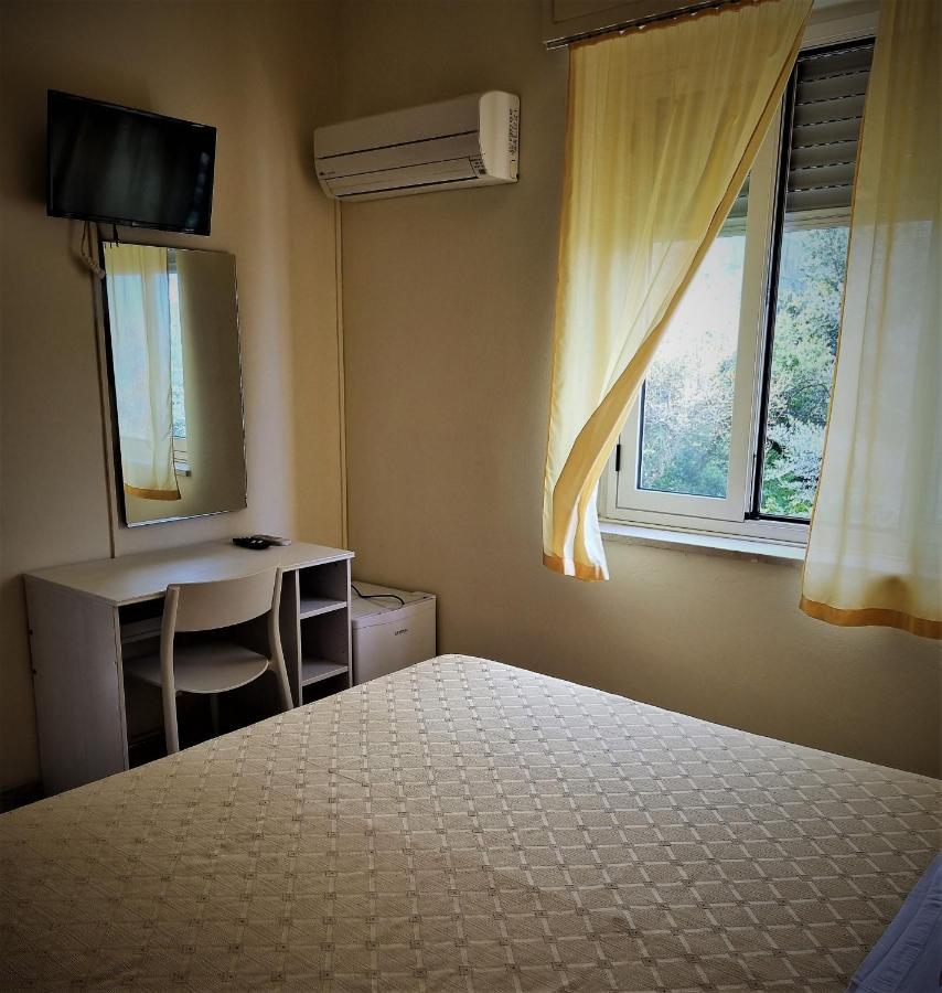 Delle Rose Bed & Breakfast Cefalu Bagian luar foto